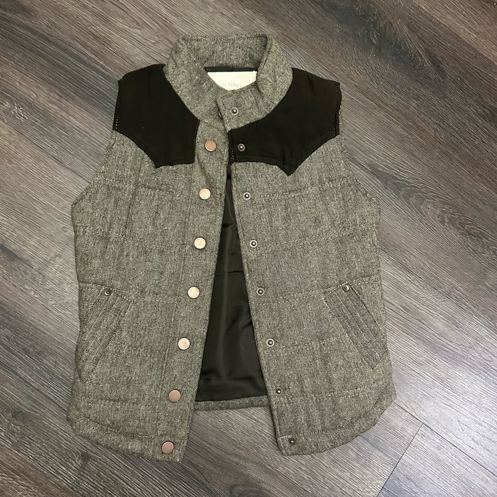 Ci Sono Women's Brown Quilted Vest with Black Accents